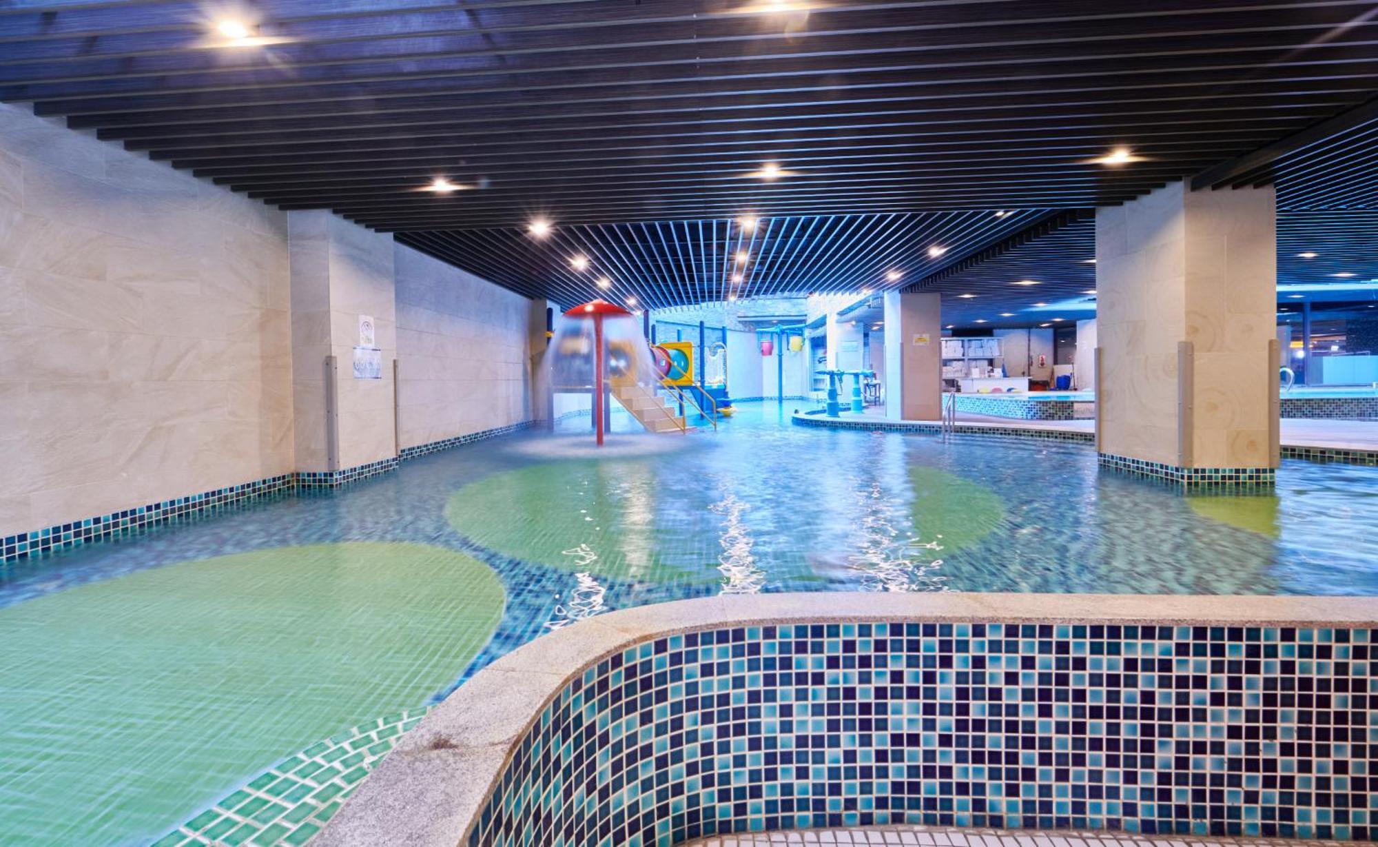 Grand Bay Resort Hotel Kota Tua Kota Tua Hengchun Bagian luar foto Swimming pool