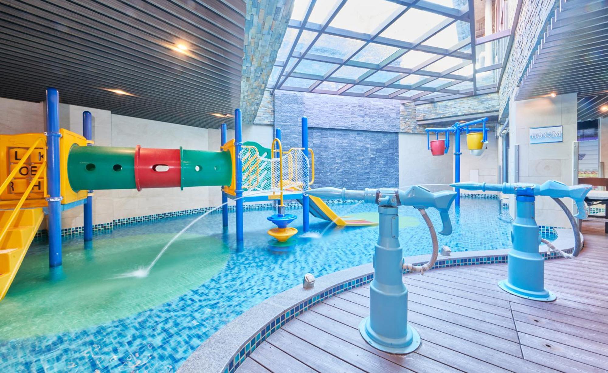 Grand Bay Resort Hotel Kota Tua Kota Tua Hengchun Bagian luar foto The children's pool