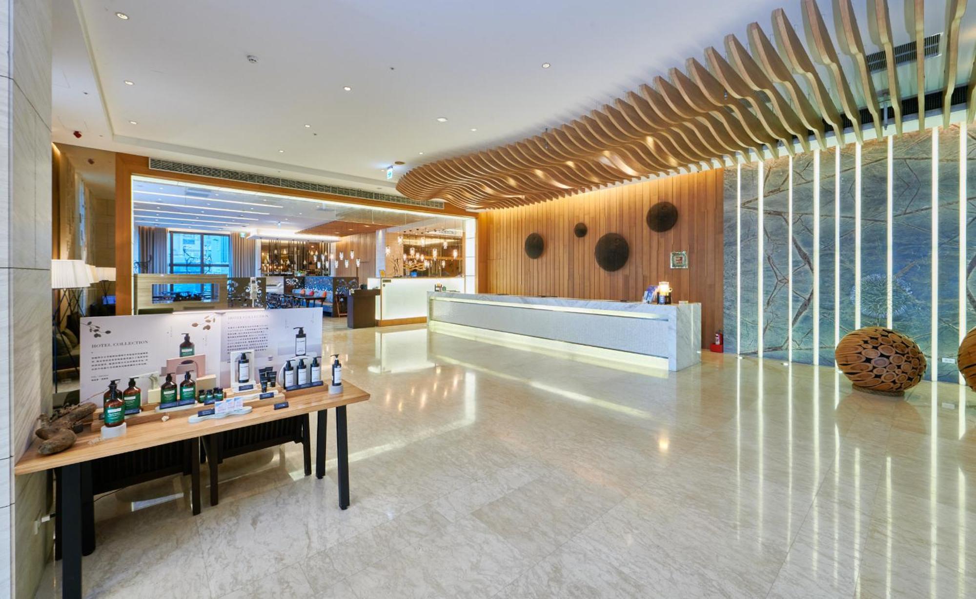 Grand Bay Resort Hotel Kota Tua Kota Tua Hengchun Bagian luar foto Lobby