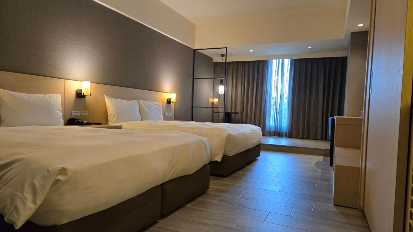 Grand Bay Resort Hotel Kota Tua Kota Tua Hengchun Bagian luar foto Deluxe room